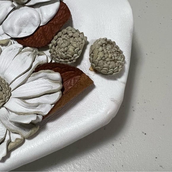 VALENTINO Garavani Floral Applique Leather Tote in White - Picture 7 of 16